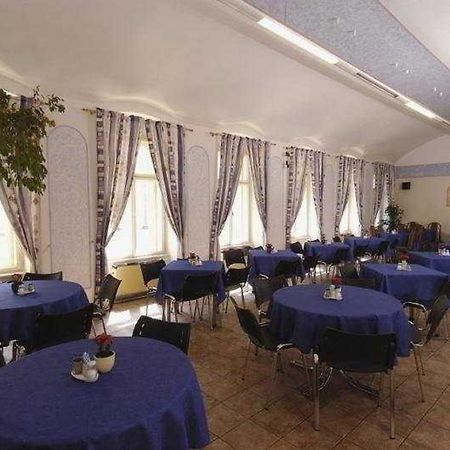 Hostel Junior Прага Екстер'єр фото