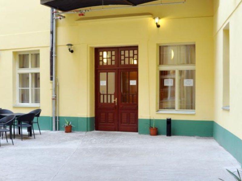 Hostel Junior Прага Екстер'єр фото